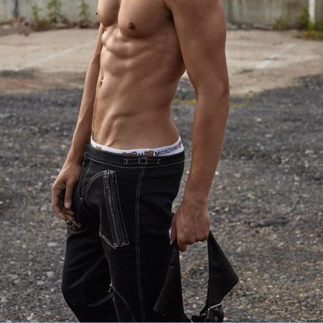 පොඩි කොල්ලන්ට ආසා ඇන්ටිලා