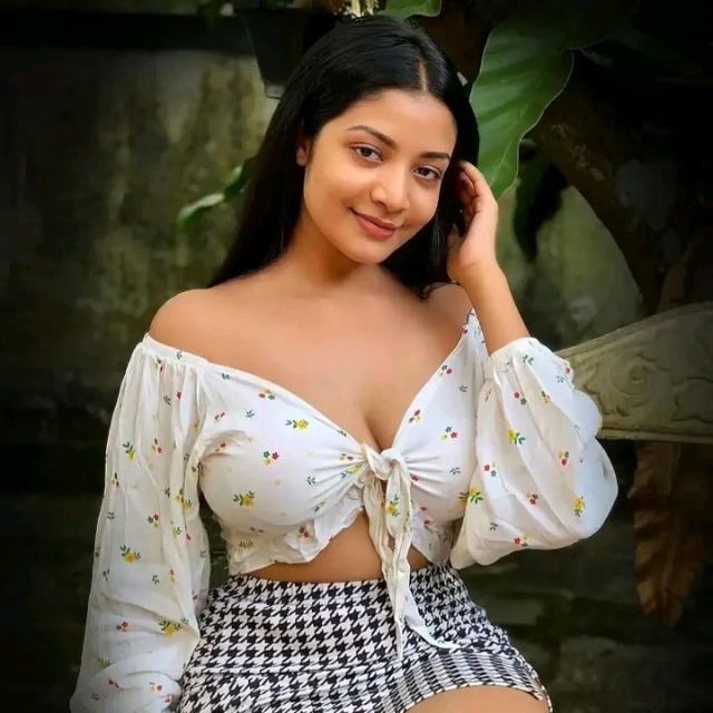 පොටෝ වලට අතෙ ගහමු