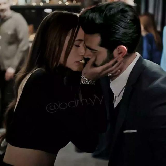 ?اردو رومنٹک ناول?